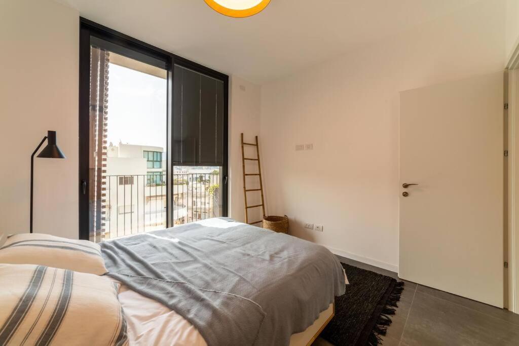 Amazing Penthouse On Gordon Beach 8 Guests テル・アビブ エクステリア 写真