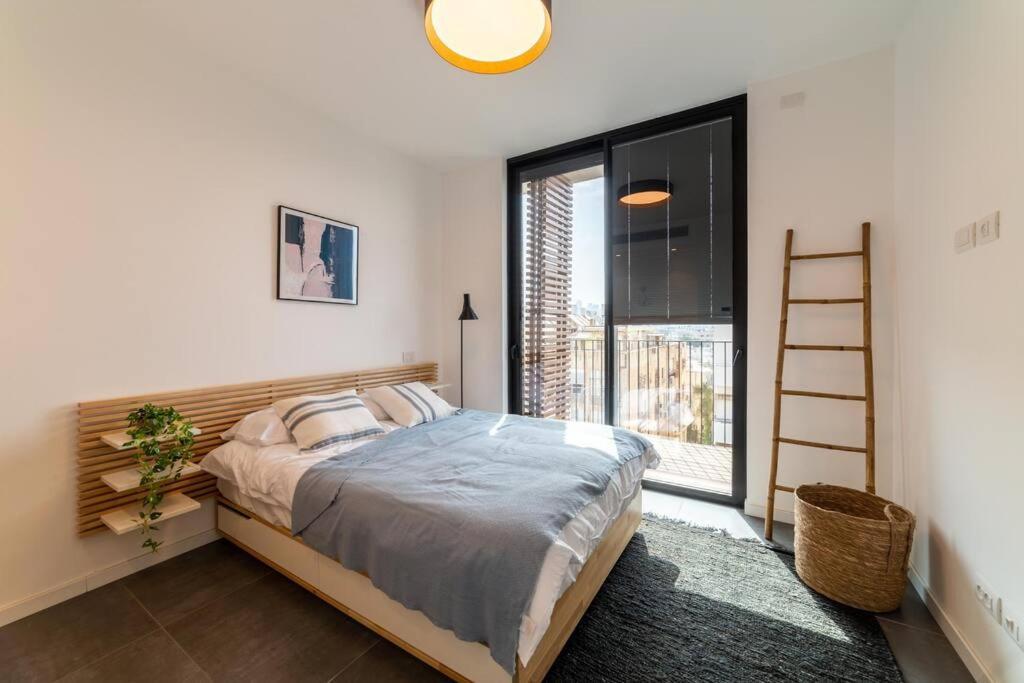 Amazing Penthouse On Gordon Beach 8 Guests テル・アビブ エクステリア 写真